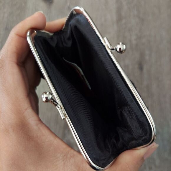 New Angry Birds Coin Pouch - Picture 3 of 3